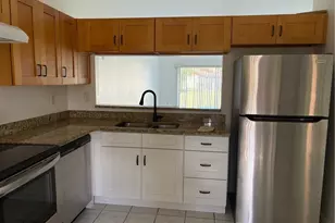 6479 Royal Woods Dr, Fort Myers, FL 33908 - Photo 5