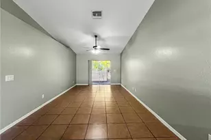 1909 SW Santa Barbara Pl, Cape Coral, FL 33991 - Photo 5