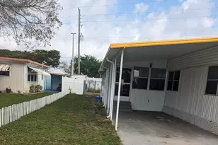 3834 Unique Cir, Fort Myers, FL 33908 - Photo 3