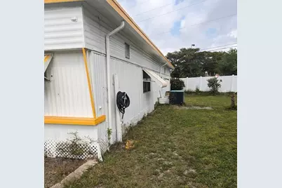 3834 Unique Cir, Fort Myers, FL 33908 - Photo 7