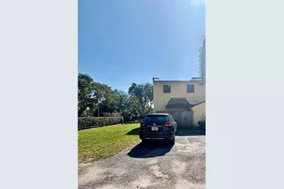 2065 NE 139th St, North Miami Beach, FL 33181 - Photo 7