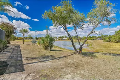 835 Geneva St E, Lehigh Acres, FL 33974 - Photo 39