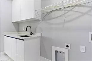 2609 11th St SW, Lehigh Acres, FL 33976 - Photo 35