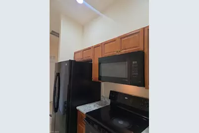 233 SE 23rd Pl, Cape Coral, FL 33990 - Photo 3