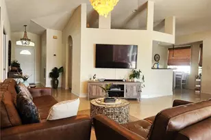 754 Crossfield Cir, Naples, FL 34104 - Photo 7