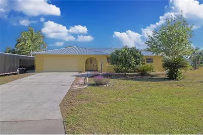 147 Coral Dr, Fort Myers, FL 33905 - Photo 1