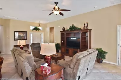 2640 Maraval Ct, Cape Coral, FL 33991 - Photo 5