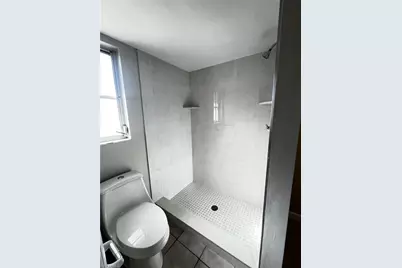 609 SE 23rd Pl #4, Cape Coral, FL 33990 - Photo 11