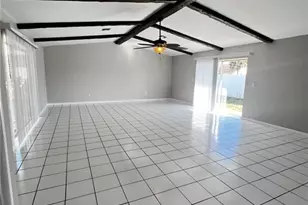 609 SE 23rd Pl, Cape Coral, FL 33990 - Photo 3