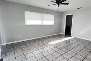 609 SE 23rd Pl, Cape Coral, FL 33990 - Photo 9