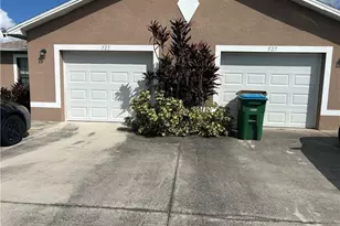 527 SE 6th Pl, Cape Coral, FL 33990 - Photo 1