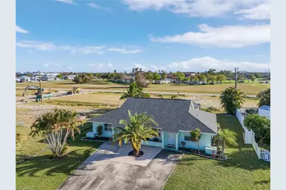 930 SW 37th Ln, Cape Coral, FL 33914 - Photo 31