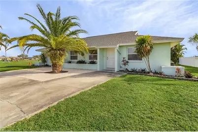 930 SW 37th Ln, Cape Coral, FL 33914 - Photo 1