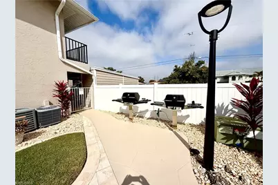 912 SW 48th Ter, Cape Coral, FL 33914 - Photo 33