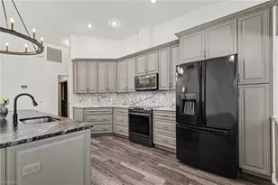 6100 Briarcliff Rd, Fort Myers, FL 33912 - Photo 9