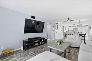 1009 SE 46th Ln, Cape Coral, FL 33904 - Photo 15