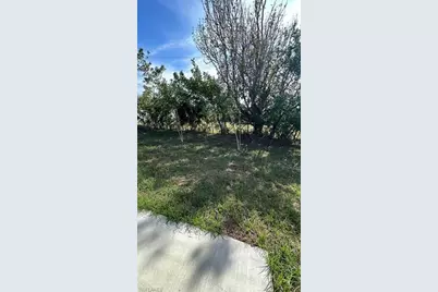 604 SE 8th Ter, Cape Coral, FL 33990 - Photo 17