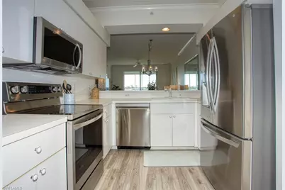 8096 Queen Palm Ln #235, Fort Myers, FL 33966 - Photo 3