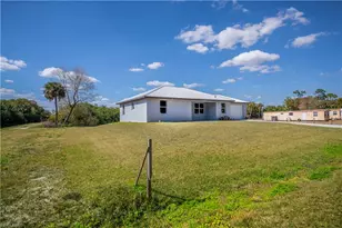 1202 Alice St, Labelle, FL 33935 - Photo 5