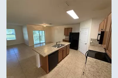 323 SW 19th Ln, Cape Coral, FL 33991 - Photo 3