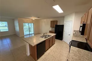 323 SW 19th Ln, Cape Coral, FL 33991 - Photo 3