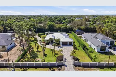 5600 Briarcliff Rd, Fort Myers, FL 33912 - Photo 3