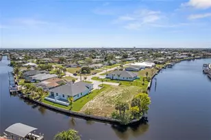 1107 SE 38th St, Cape Coral, FL 33904 - Photo 7