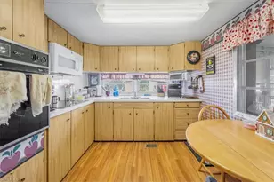 108 Coachlight Ln, North Fort Myers, FL 33917 - Photo 7