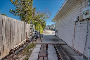 18510 Phlox Dr, Fort Myers, FL 33967 - Photo 29