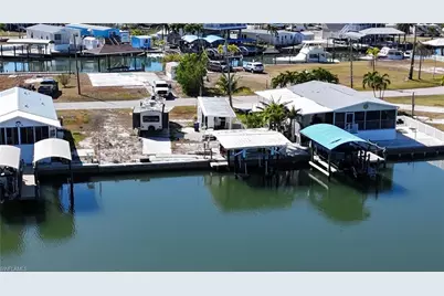 3900 Royal Palm Dr, Saint James City, FL 33956 - Photo 25