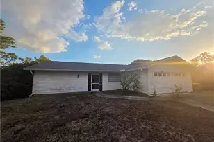 518 Jacaranda Pkwy E, Cape Coral, FL 33909 - Photo 1