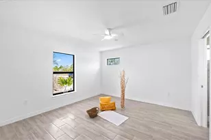 906 Capetown Ave, Lehigh Acres, FL 33974 - Photo 9