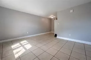 919 Freemont St, Fort Myers, FL 33916 - Photo 3