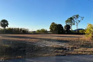 1701 NE 41st St, Cape Coral, FL 33909 - Photo 3