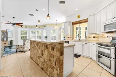 12426 Pebble Stone Ct, Fort Myers, FL 33913 - Photo 11