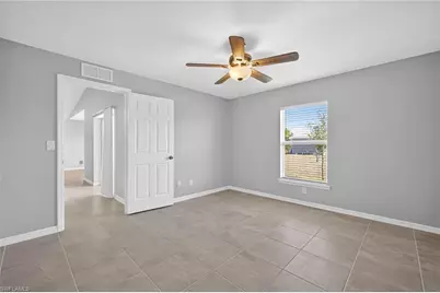 2925 NE 4th Pl, Cape Coral, FL 33909 - Photo 13