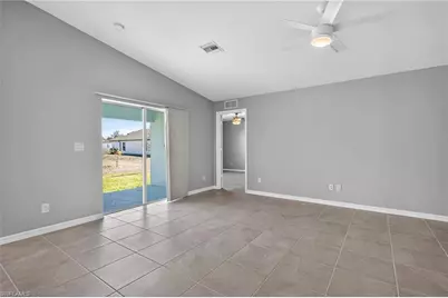 2925 NE 4th Pl, Cape Coral, FL 33909 - Photo 7