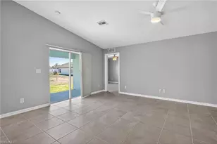 2925 NE 4th Pl, Cape Coral, FL 33909 - Photo 7