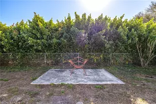 719 Zebu Pl, Fort Myers, FL 33913 - Photo 33