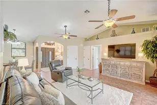 718 Arundel Cir, Fort Myers, FL 33913 - Photo 7