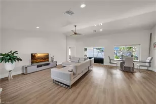 4610 SW 9th Pl, Cape Coral, FL 33914 - Photo 9