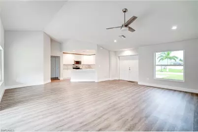 4610 SW 9th Pl, Cape Coral, FL 33914 - Photo 7