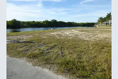 2929 SW 27th St, Cape Coral, FL 33914 - Photo 13