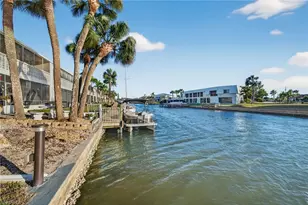 708 Victoria Dr, Cape Coral, FL 33904 - Photo 21