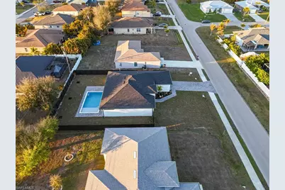 408 SW 28th Ave, Cape Coral, FL 33991 - Photo 3