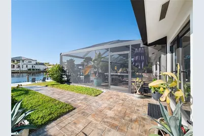 6610 Joanna Cir, Fort Myers, FL 33919 - Photo 13