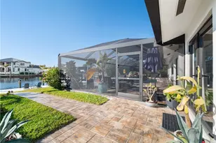 6610 Joanna Cir, Fort Myers, FL 33919 - Photo 13