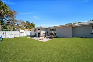 102 Crescent Lake Dr, North Fort Myers, FL 33917 - Photo 25