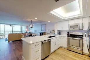 17170 Harbour Point Dr, Fort Myers, FL 33908 - Photo 9