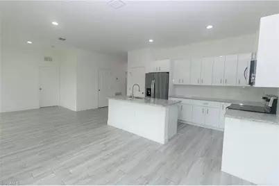 3032 W Briarwood Cir, Labelle, FL 33935 - Photo 9